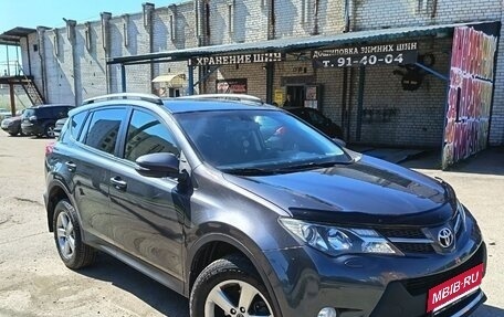 Toyota RAV4, 2015 год, 1 880 000 рублей, 3 фотография