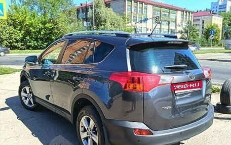 Toyota RAV4, 2015 год, 1 880 000 рублей, 7 фотография