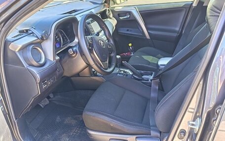 Toyota RAV4, 2015 год, 1 880 000 рублей, 23 фотография