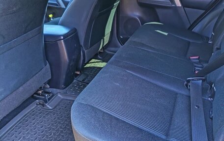 Toyota RAV4, 2015 год, 1 880 000 рублей, 25 фотография
