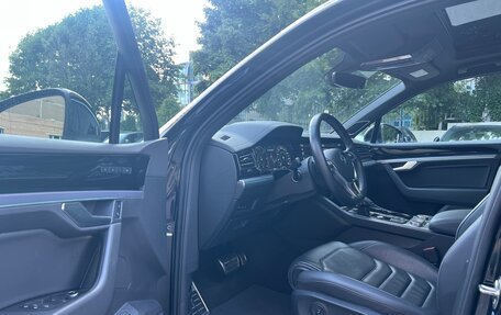 Volkswagen Touareg III, 2019 год, 5 875 000 рублей, 8 фотография