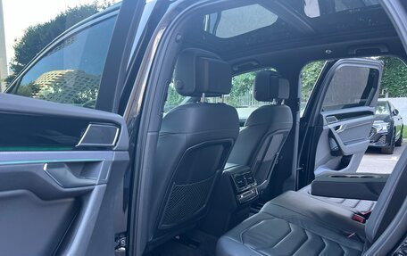 Volkswagen Touareg III, 2019 год, 5 875 000 рублей, 24 фотография