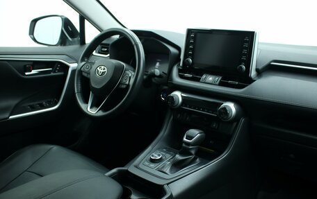 Toyota RAV4, 2020 год, 3 990 000 рублей, 4 фотография