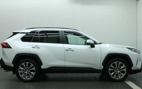 Toyota RAV4, 2020 год, 3 990 000 рублей, 11 фотография