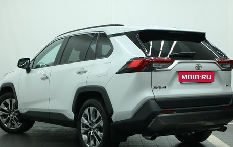 Toyota RAV4, 2020 год, 3 990 000 рублей, 12 фотография