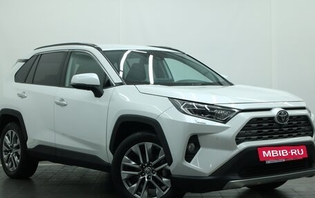 Toyota RAV4, 2020 год, 3 990 000 рублей, 10 фотография