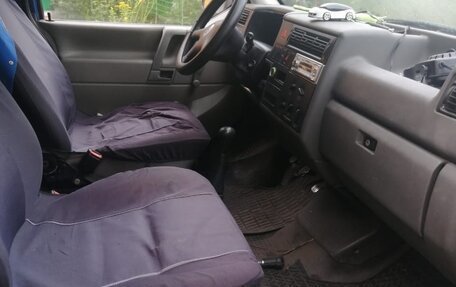 Volkswagen Transporter T4, 2001 год, 875 000 рублей, 7 фотография