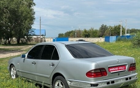 Mercedes-Benz E-Класс, 1996 год, 290 000 рублей, 4 фотография