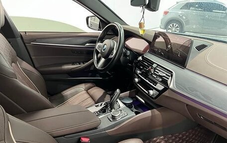BMW 5 серия, 2022 год, 4 350 000 рублей, 8 фотография