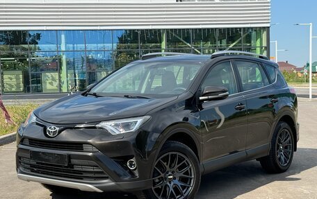 Toyota RAV4, 2016 год, 2 300 000 рублей, 3 фотография