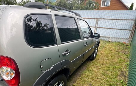 Chevrolet Niva I рестайлинг, 2011 год, 750 000 рублей, 5 фотография