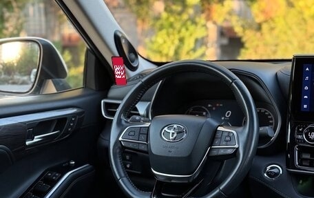 Toyota Highlander, 2022 год, 4 290 000 рублей, 7 фотография
