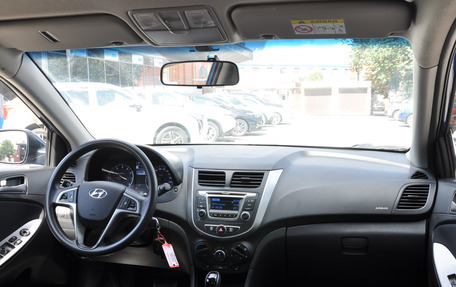 Hyundai Solaris II рестайлинг, 2015 год, 1 149 000 рублей, 17 фотография