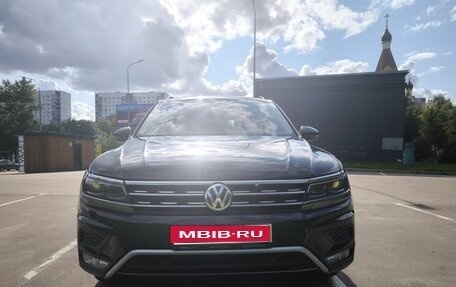 Volkswagen Tiguan II, 2020 год, 1 450 000 рублей, 1 фотография