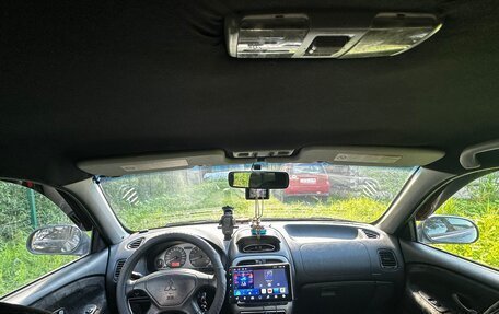 Mitsubishi Carisma I, 2002 год, 285 000 рублей, 9 фотография