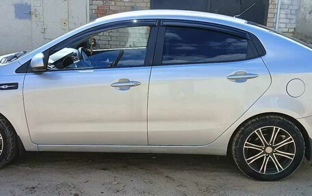 KIA Rio III рестайлинг, 2013 год, 730 000 рублей, 2 фотография