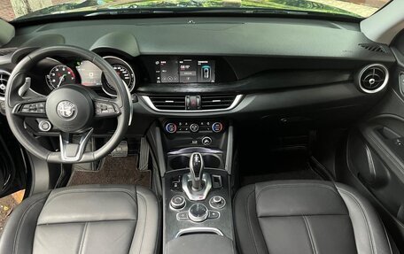 Alfa Romeo Stelvio, 2021 год, 3 590 000 рублей, 5 фотография