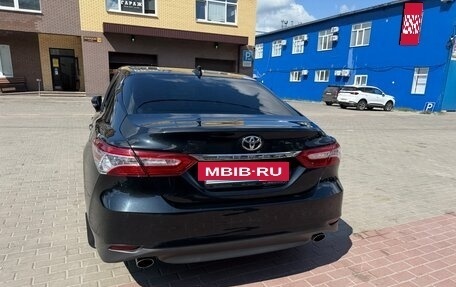 Toyota Camry, 2022 год, 2 750 000 рублей, 9 фотография