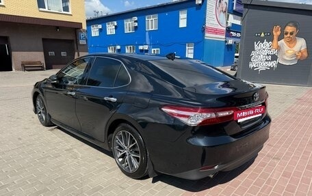 Toyota Camry, 2022 год, 2 750 000 рублей, 11 фотография