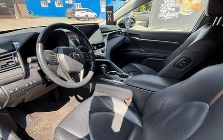 Toyota Camry, 2022 год, 2 750 000 рублей, 15 фотография