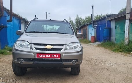 Chevrolet Niva I рестайлинг, 2010 год, 650 000 рублей, 1 фотография