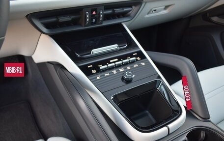 Porsche Cayenne III, 2025 год, 18 900 000 рублей, 23 фотография