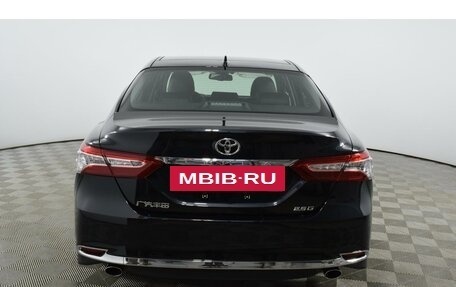 Toyota Camry, 2023 год, 3 990 000 рублей, 6 фотография