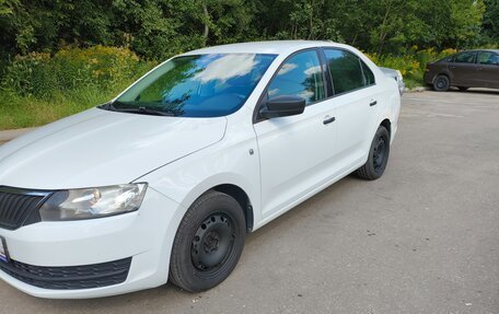 Skoda Rapid I, 2015 год, 900 000 рублей, 10 фотография