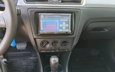 Skoda Rapid I, 2015 год, 900 000 рублей, 27 фотография