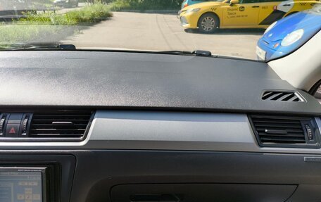 Skoda Rapid I, 2015 год, 900 000 рублей, 24 фотография