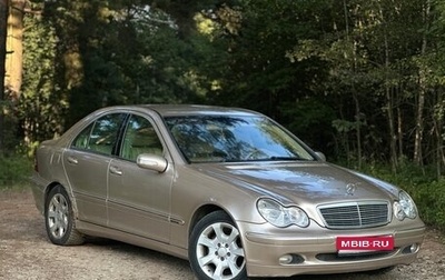 Mercedes-Benz C-Класс, 2004 год, 450 000 рублей, 1 фотография