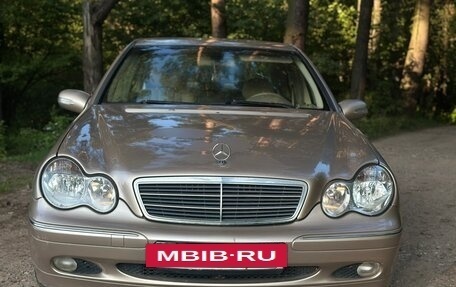 Mercedes-Benz C-Класс, 2004 год, 450 000 рублей, 6 фотография