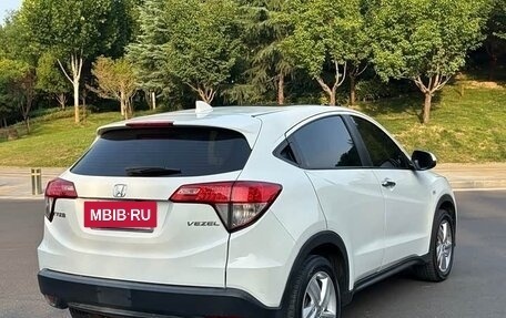 Honda Vezel, 2022 год, 1 480 000 рублей, 4 фотография