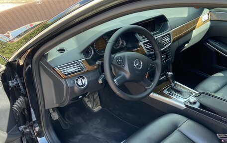 Mercedes-Benz E-Класс, 2010 год, 1 300 000 рублей, 10 фотография