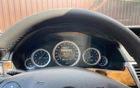 Mercedes-Benz E-Класс, 2010 год, 1 300 000 рублей, 11 фотография