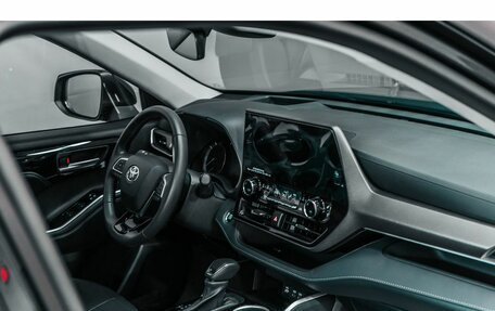 Toyota Highlander, 2024 год, 6 380 000 рублей, 15 фотография