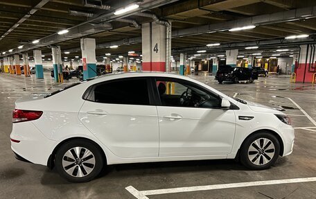 KIA Rio III рестайлинг, 2016 год, 1 080 000 рублей, 2 фотография