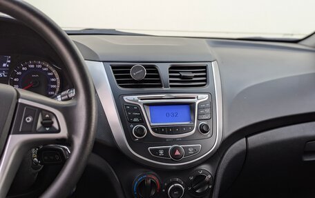 Hyundai Solaris II рестайлинг, 2013 год, 870 000 рублей, 13 фотография