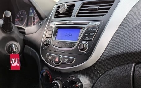 Hyundai Solaris II рестайлинг, 2013 год, 870 000 рублей, 21 фотография