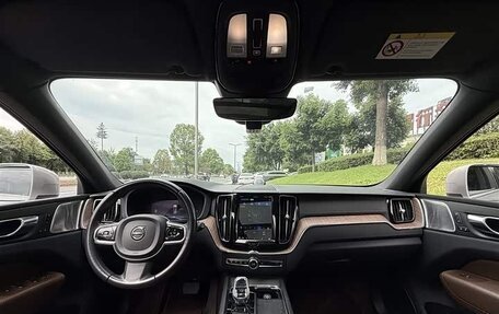 Volvo XC60 II, 2022 год, 3 450 000 рублей, 7 фотография