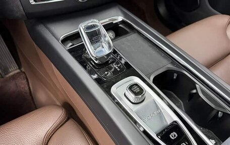 Volvo XC60 II, 2022 год, 3 450 000 рублей, 10 фотография