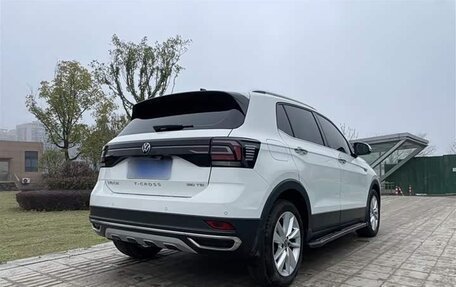 Volkswagen T-Cross I, 2021 год, 1 199 999 рублей, 5 фотография