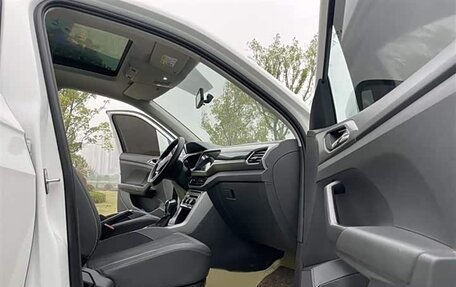 Volkswagen T-Cross I, 2021 год, 1 199 999 рублей, 7 фотография