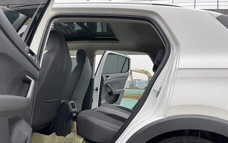 Volkswagen T-Cross I, 2021 год, 1 199 999 рублей, 10 фотография