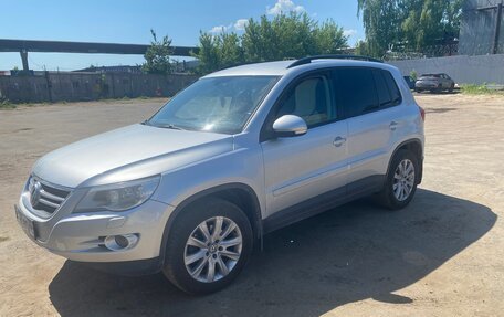 Volkswagen Tiguan I, 2010 год, 850 000 рублей, 2 фотография
