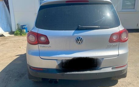 Volkswagen Tiguan I, 2010 год, 850 000 рублей, 3 фотография