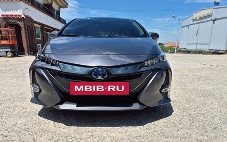 Toyota Prius IV XW50, 2021 год, 3 фотография