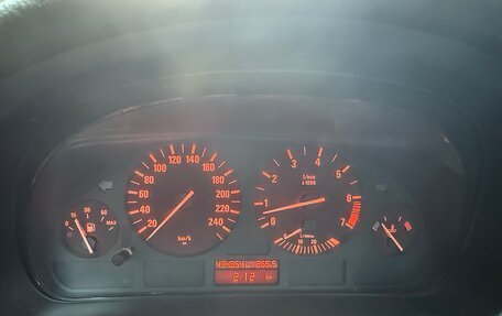 BMW 5 серия, 2003 год, 13 фотография