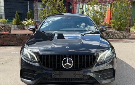 Mercedes-Benz E-Класс, 2019 год, 3 700 000 рублей, 2 фотография
