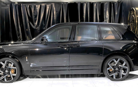 Rolls-Royce Cullinan, 2025 год, 56 810 000 рублей, 5 фотография